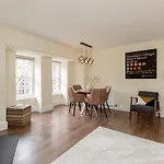 Guestready - Elegant 2Br Period Flat In Oldtown